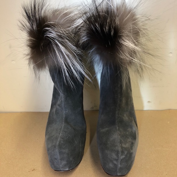 NWOB Alice + Olivia Penelope Grey Suede & Fox Fur Ankle Platform Bootie - Picture 5 of 7